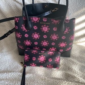 Michael Kors Large Bag w/Strap and Matching Wallet